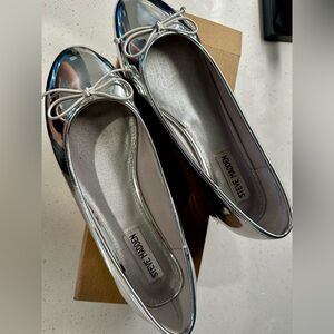 Steve Madden Metallic Silver low heels